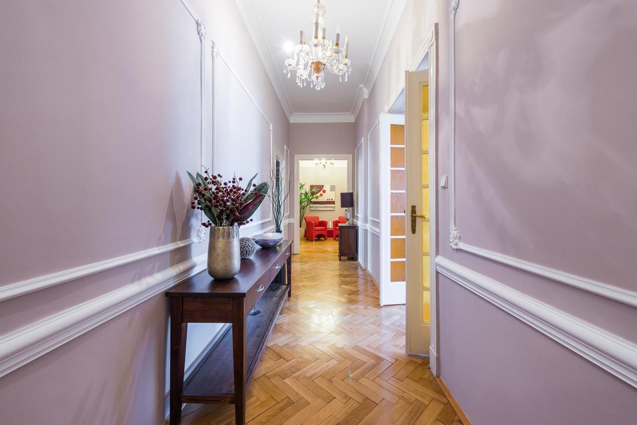 Wenceslas Square Apartment Прага Экстерьер фото